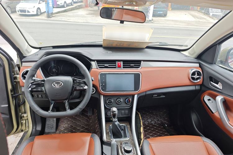 Used HYOSOW S3 2016 S3L 1.5L Manual Prestige Edition Interior 1
