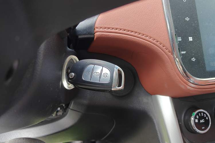 Used HYOSOW S3 2016 S3L 1.5L Manual Premium Edition Interior 1
