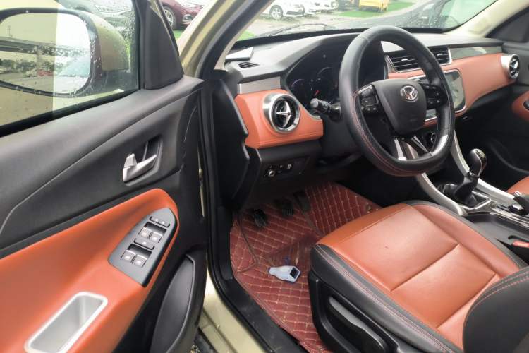 Used HYOSOW S3 2016 S3L 1.5L Manual Prestige Edition Interior 3