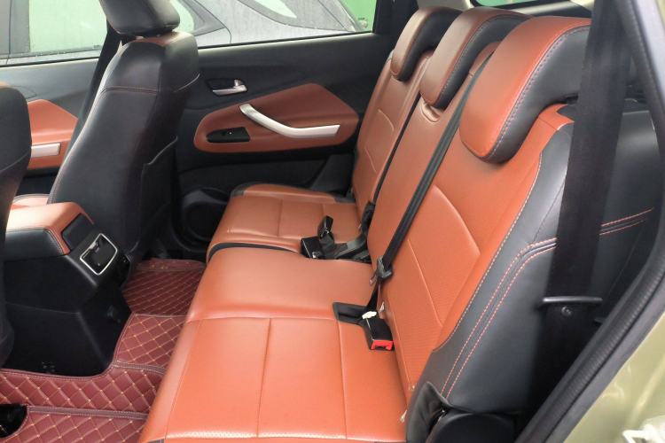 Used HYOSOW S3 2016 S3L 1.5L Manual Prestige Edition Interior 4
