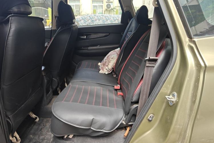 Used HYOSOW S3 2016 1.5L Manual Comfort Version China IV Emission Standard Left Rear Seat