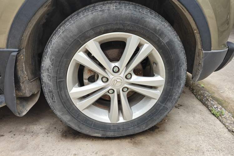 Used HYOSOW S3 2016 1.5L Manual Comfort Version China IV Emission Standard Right Front Wheel Hub