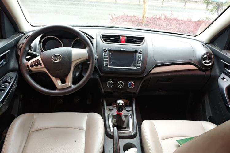 Used HYOSOW S3 2017 1.5L Manual Luxury Model Center Console