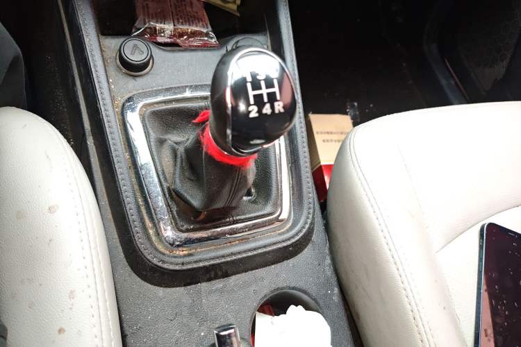 Used HYOSOW S3 2017 1.5L Manual Luxury Model Gear Lever