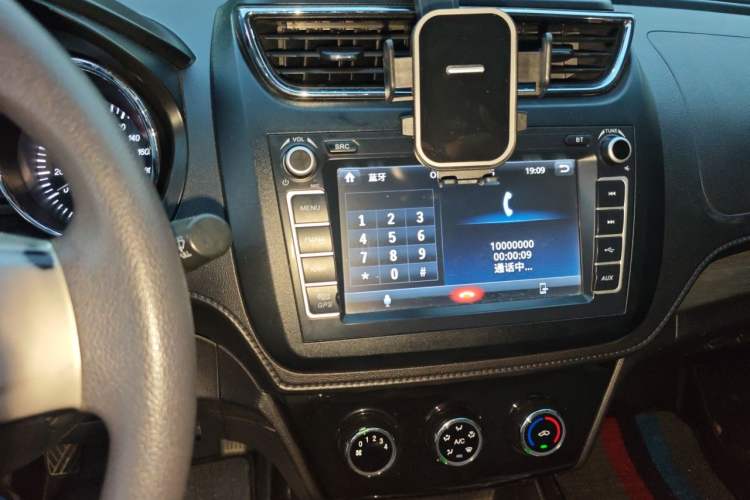 Used HYOSOW S3 2017 1.5L Manual Luxury Model Audio And AC Panel