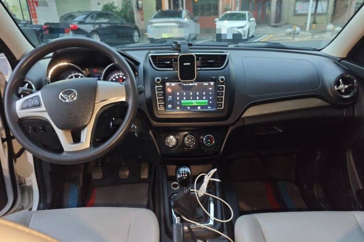 Used HYOSOW S3 2017 1.5L Manual Luxury Model Center Console