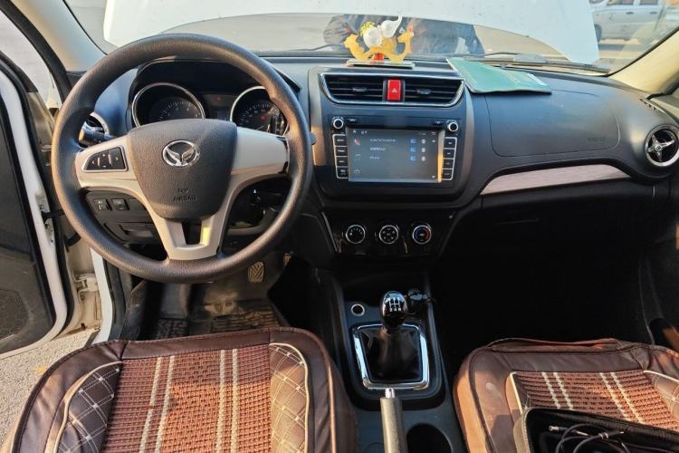 Used HYOSOW S3 2017 1.5L Manual Luxury Model Center Console