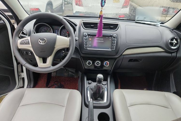 Used HYOSOW S3 2017 1.5L Manual Luxury Model Center Console