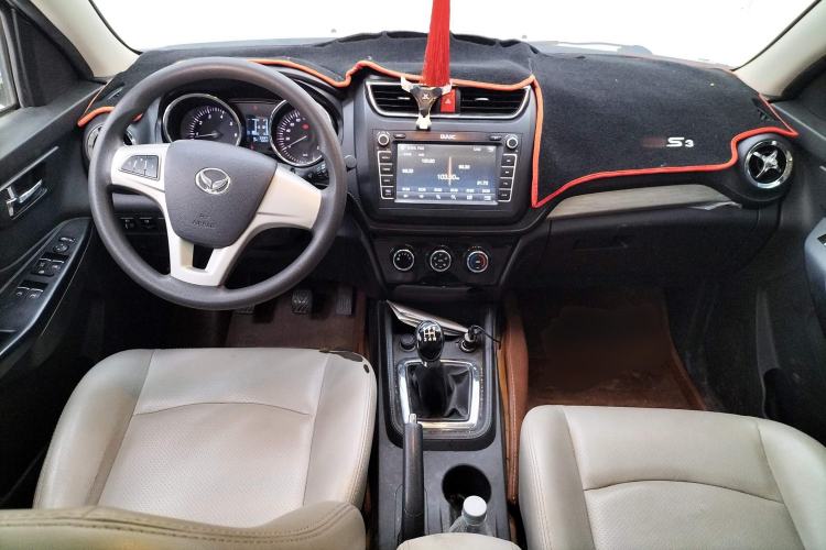 Used HYOSOW S3 2017 1.5L Manual Luxury Model Center Console