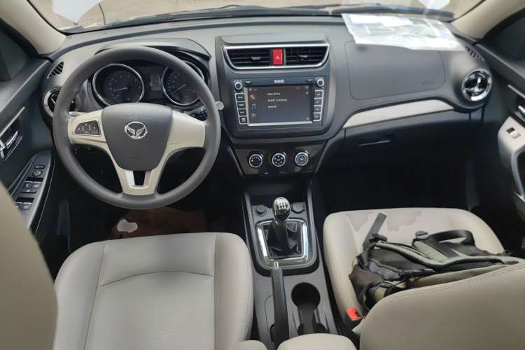 Used HYOSOW S3 2017 1.5L Manual Luxury Model Center Console