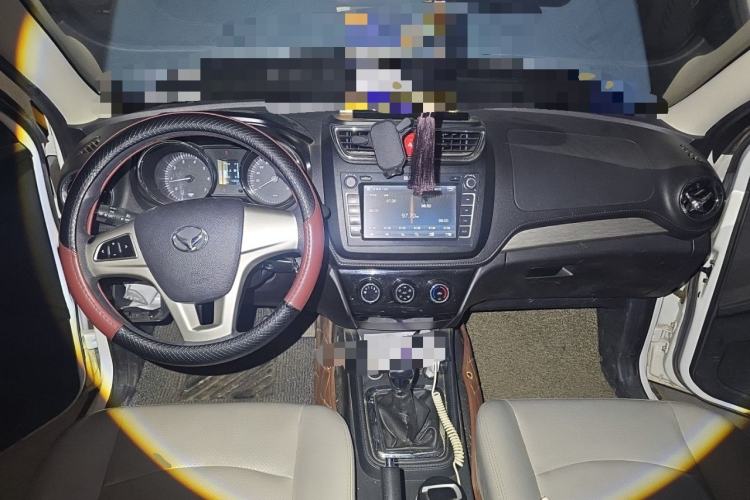 Used HYOSOW S3 2017 1.5L Manual Luxury Model Center Console