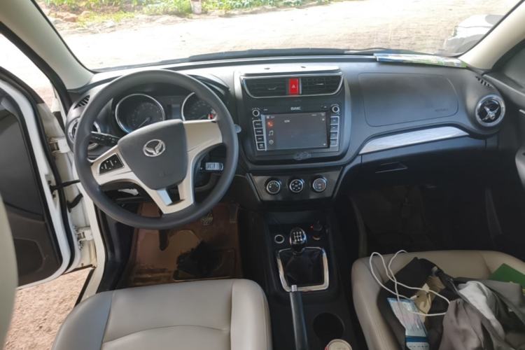 Used HYOSOW S3 2017 1.5L Manual Luxury Model Center Console