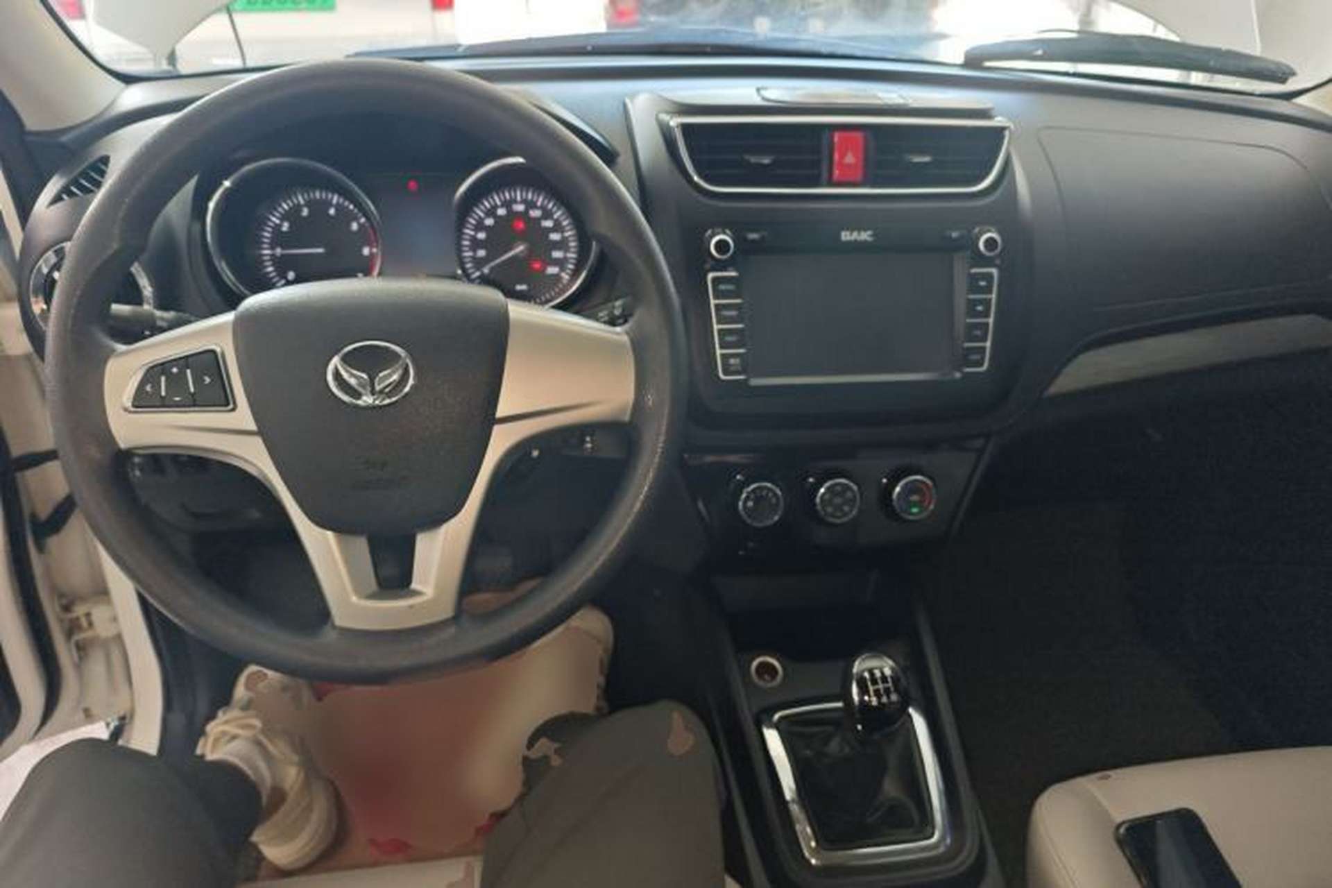 Used HYOSOW S3 2017 1.5L Manual Luxury Model Center Console