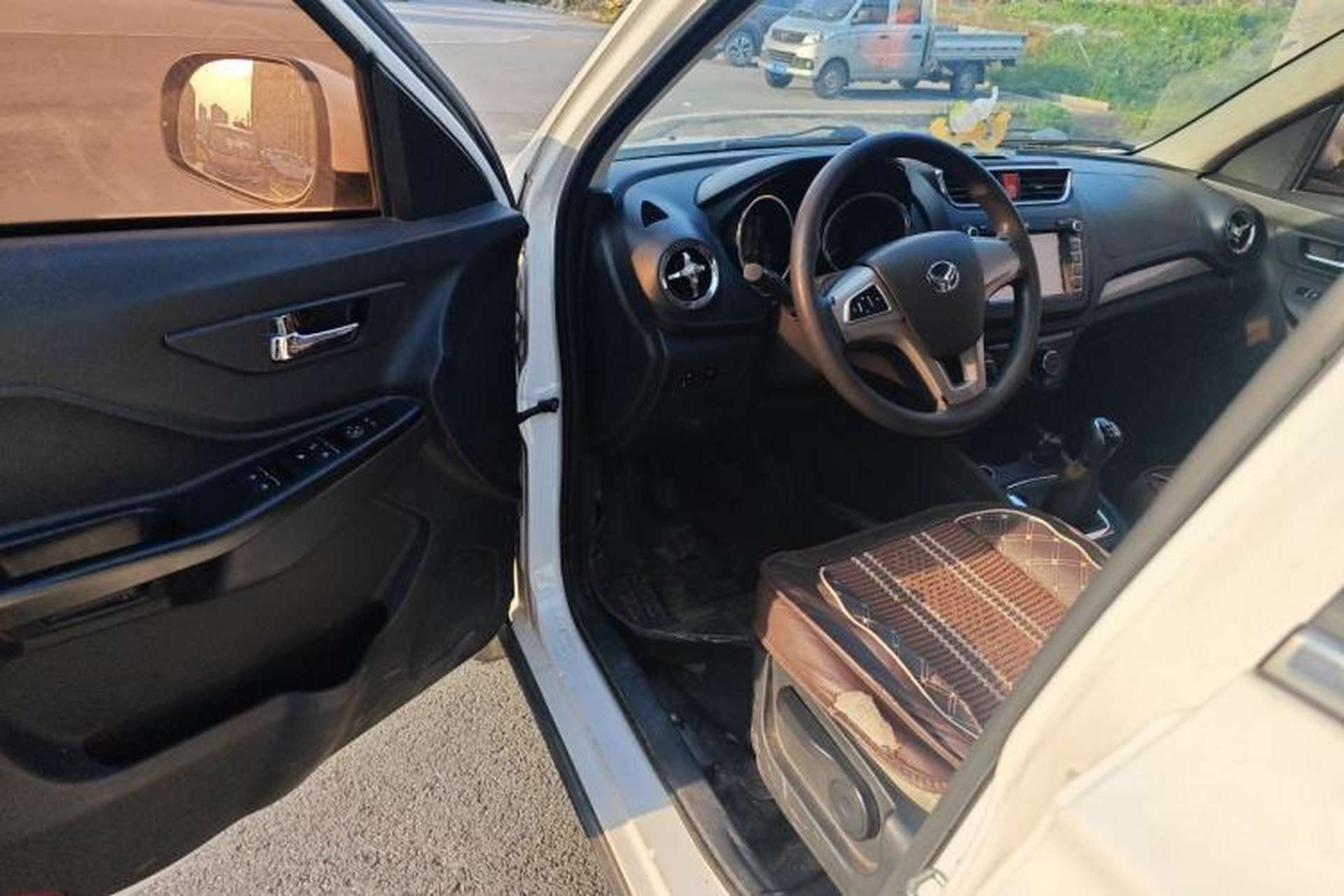 Used HYOSOW S3 2017 1.5L Manual Luxury Model Driver Seat