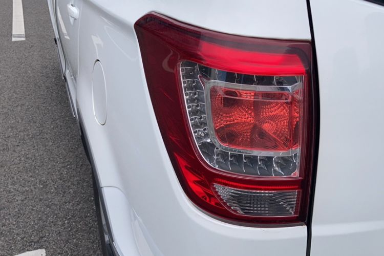 Used HYOSOW S3 2017 1.5L Manual Luxury Model Exterior 2