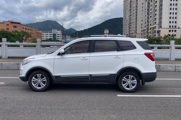 Used HYOSOW S3 2017 1.5L Manual Luxury Model Exterior 3
