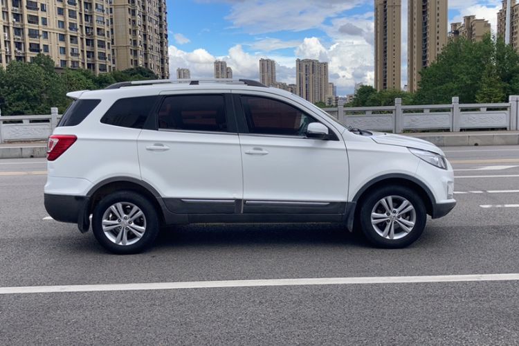 Used HYOSOW S3 2017 1.5L Manual Luxury Model Exterior 6