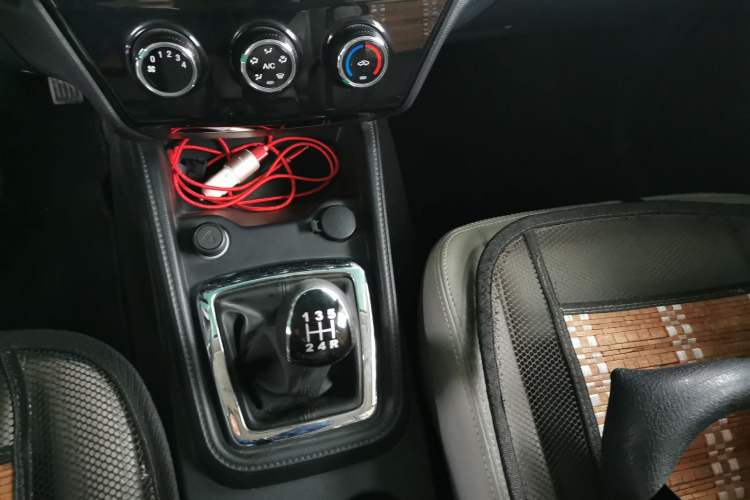 Used HYOSOW S3 2017 1.5L Manual Luxury Model Gear Lever