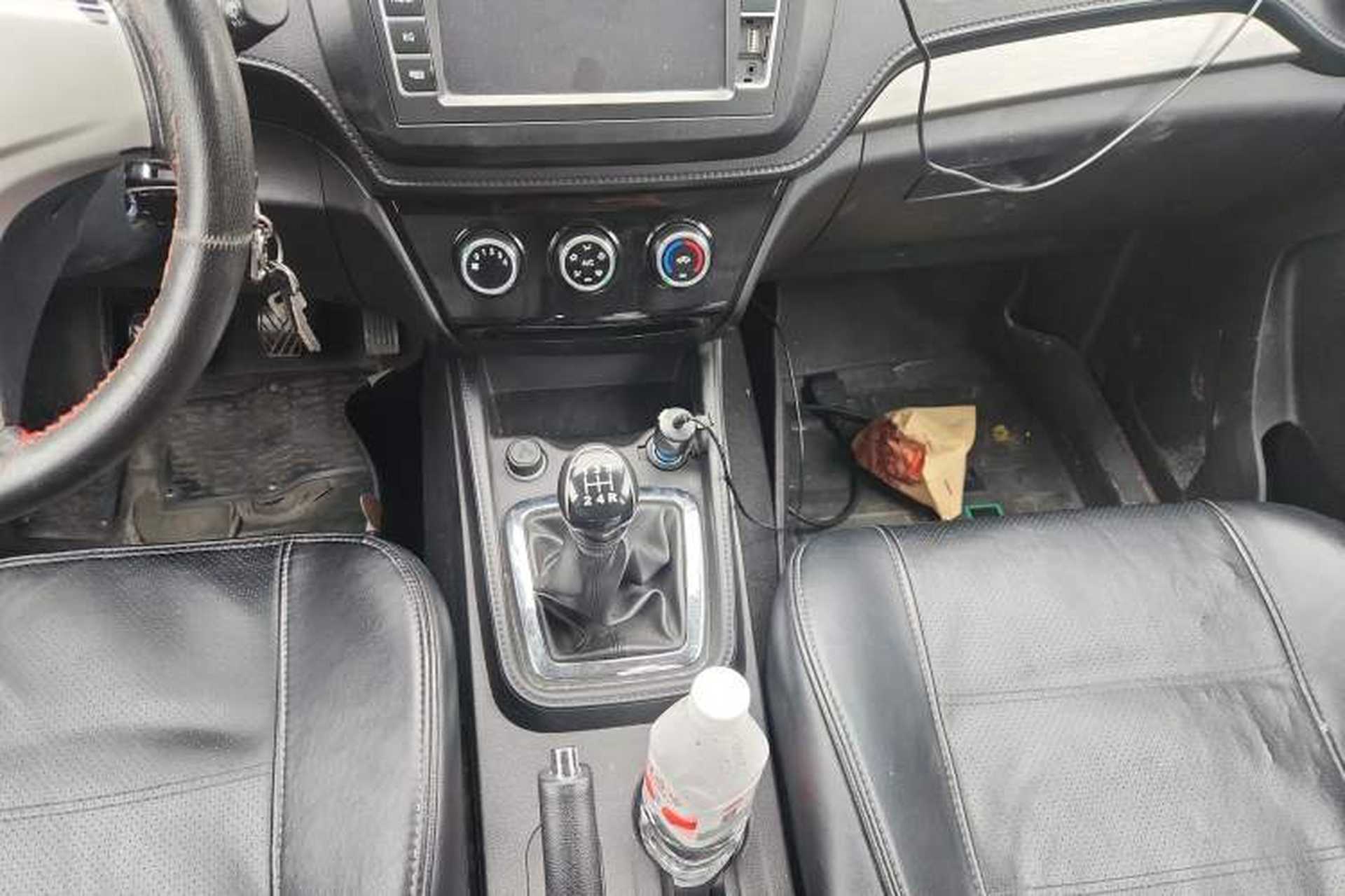 Used HYOSOW S3 2017 1.5L Manual Luxury Model Gear Lever