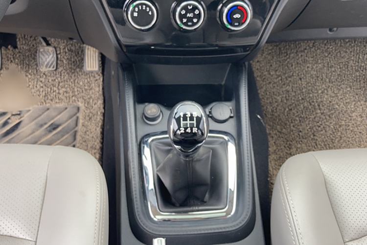 Used HYOSOW S3 2017 1.5L Manual Luxury Model Gear Lever