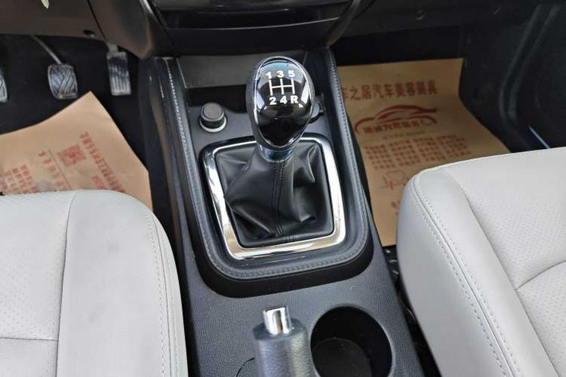Used HYOSOW S3 2017 1.5L Manual Luxury Model Gear Lever