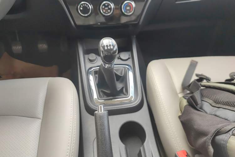 Used HYOSOW S3 2017 1.5L Manual Luxury Model Gear Lever