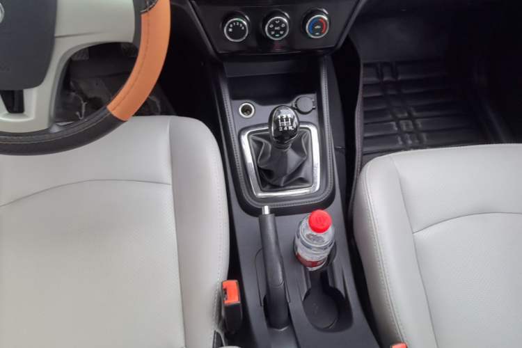 Used HYOSOW S3 2017 1.5L Manual Luxury Model Gear Lever