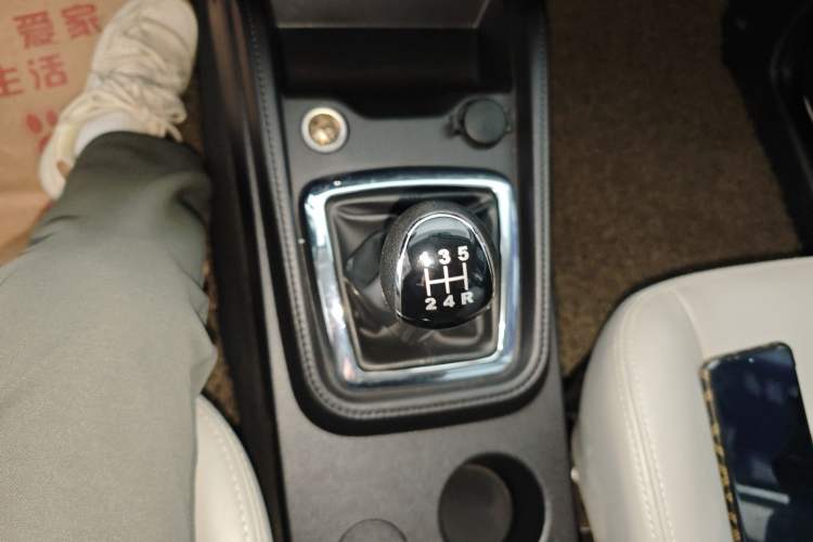 Used HYOSOW S3 2017 1.5L Manual Luxury Model Gear Lever