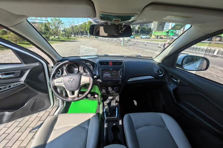 Used HYOSOW S3 2017 1.5L Manual Luxury Model Interior 3