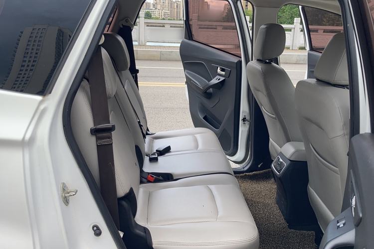 Used HYOSOW S3 2017 1.5L Manual Luxury Model Interior 5