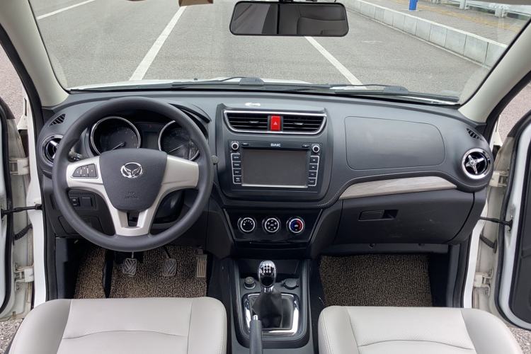 Used HYOSOW S3 2017 1.5L Manual Luxury Model Interior 7