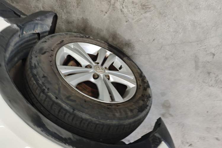 Used HYOSOW S3 2017 1.5L Manual Luxury Model Left Front Wheel Hub