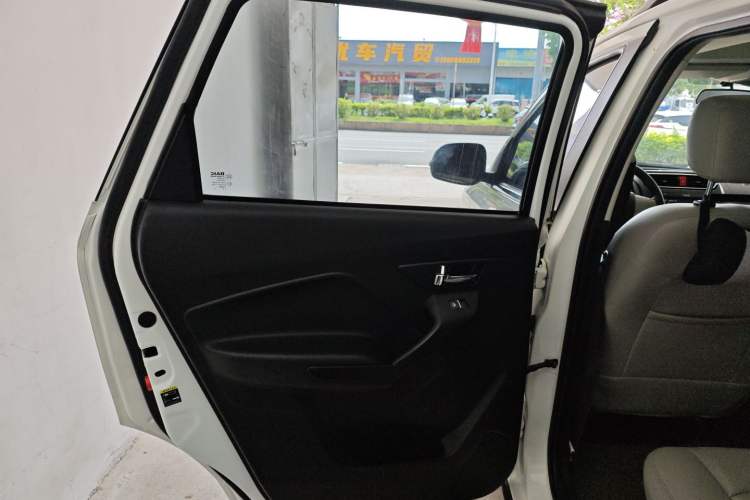 Used HYOSOW S3 2017 1.5L Manual Luxury Model Left Rear Door Interior