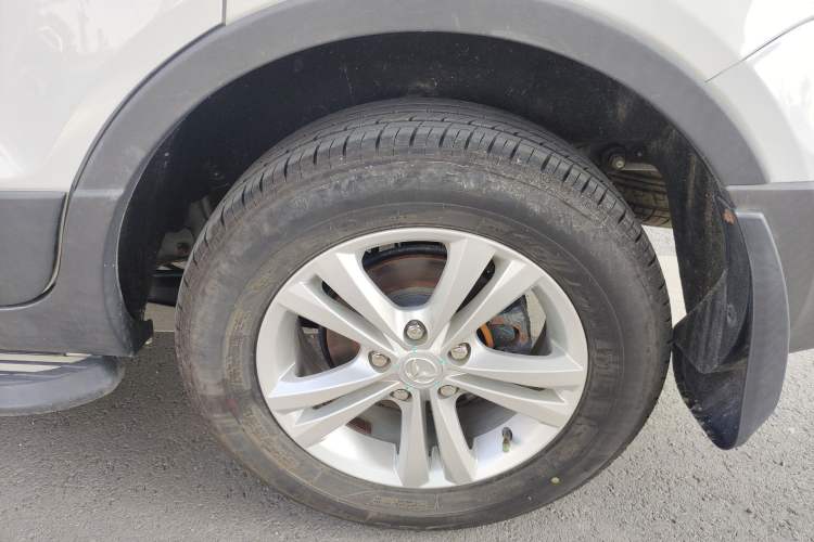 Used HYOSOW S3 2017 1.5L Manual Luxury Model Left Rear Wheel Hub