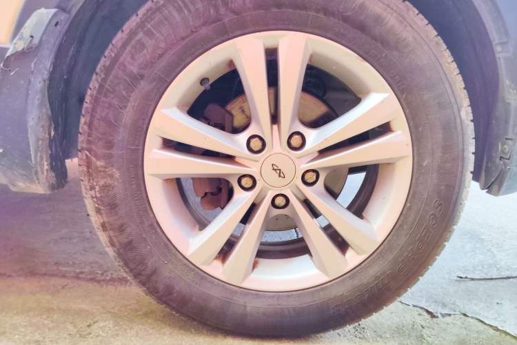 Used HYOSOW S3 2017 1.5L Manual Luxury Model Right Front Wheel Hub