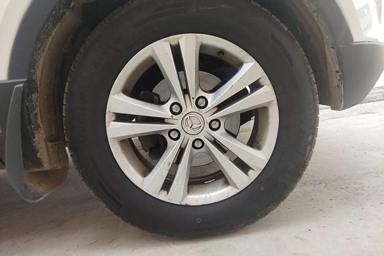 Used HYOSOW S3 2017 1.5L Manual Luxury Model Right Front Wheel Hub