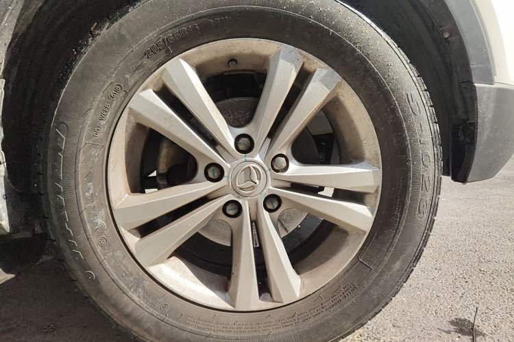 Used HYOSOW S3 2017 1.5L Manual Luxury Model Right Front Wheel Hub