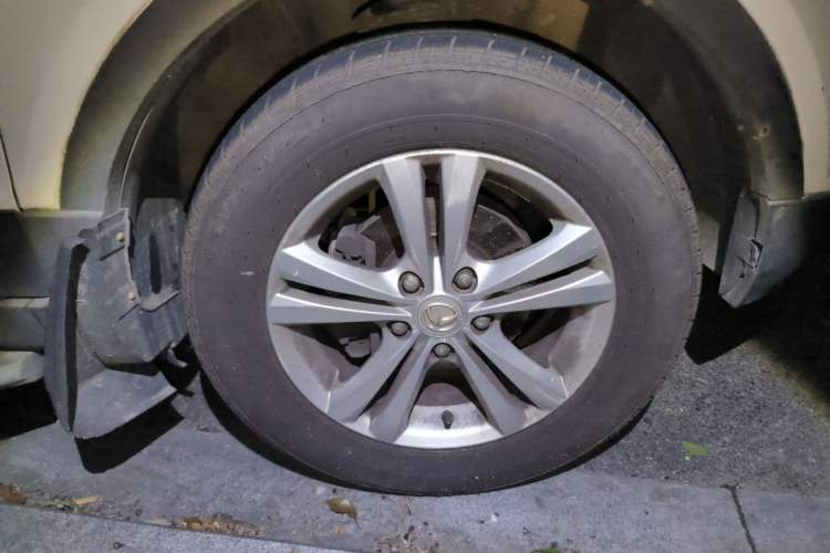 Used HYOSOW S3 2017 1.5L Manual Luxury Model Right Front Wheel Hub