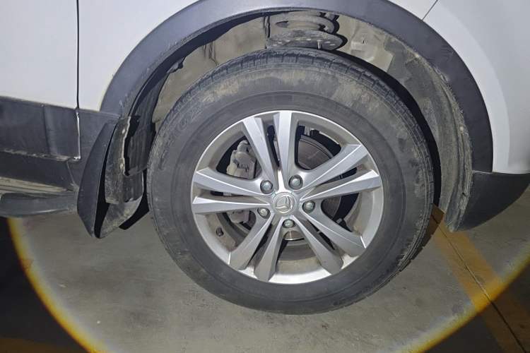 Used HYOSOW S3 2017 1.5L Manual Luxury Model Right Front Wheel Hub