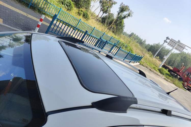 Used HYOSOW S3 2017 1.5L Manual Luxury Model Roof