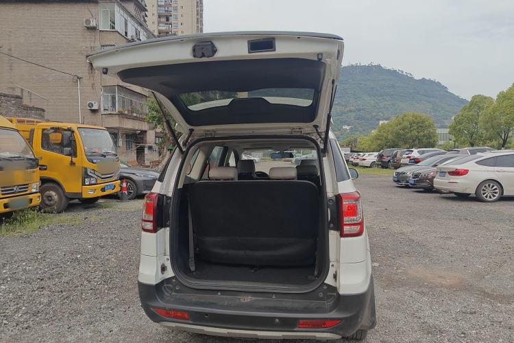 Used HYOSOW S3 2017 1.5L Manual Luxury Model Trunk