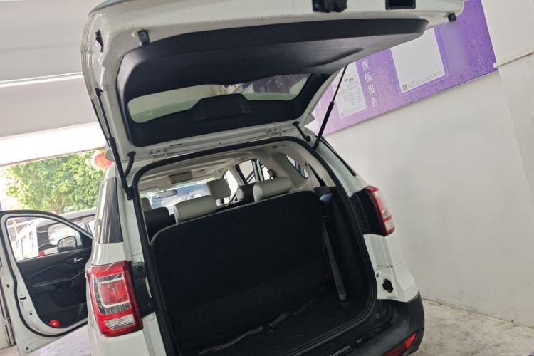 Used HYOSOW S3 2017 1.5L Manual Luxury Model Trunk