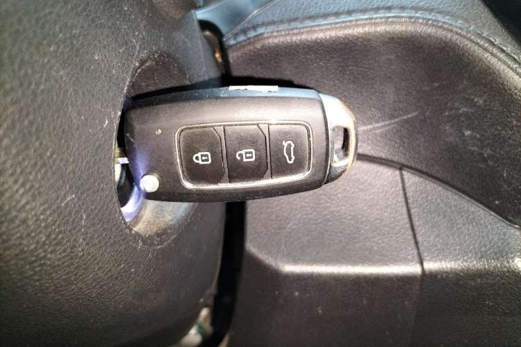 Used HYOSOW S3 2017 1.5L Manual Luxury Model Vehicle Key