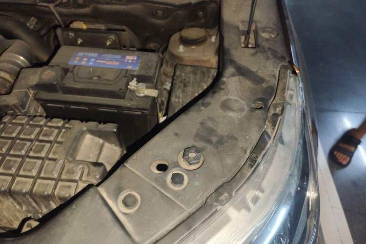Used HYOSOW S5 2017 1.3T CVT Prestige Edition Engine Bay Left