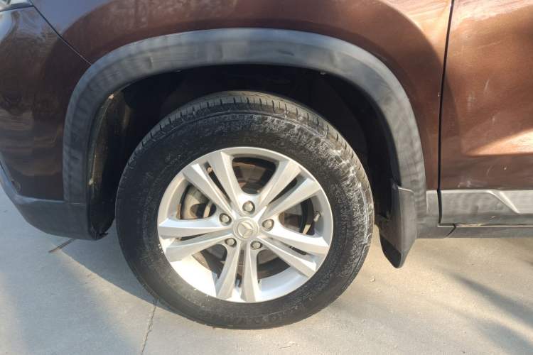 Used HYOSOW S5 2017 1.3T Manual Prestige Edition Left Front Wheel Hub