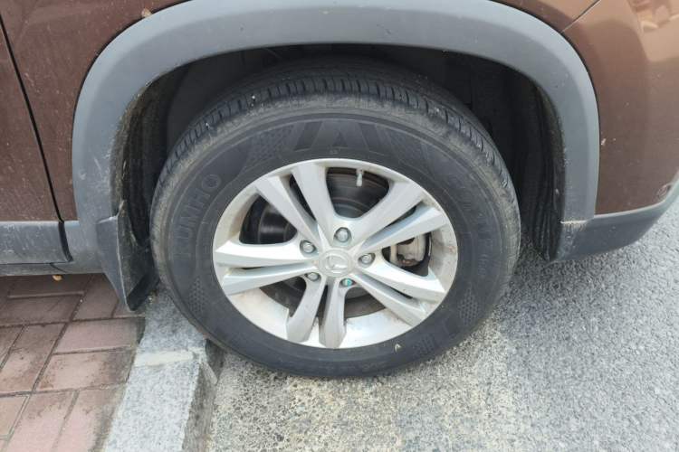 Used HYOSOW S5 2017 1.3T Manual Prestige Edition Right Front Wheel Hub