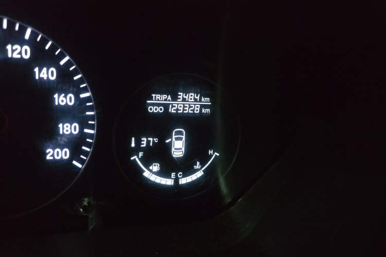 Used HYOSOW S5 2017 1.3T Manual Luxury Model Odometer Close Up