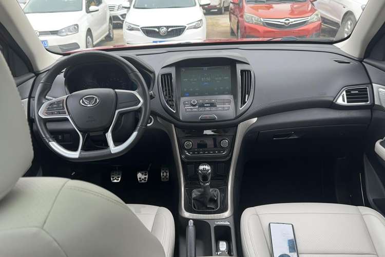 Used HYOSOW S5 2017 1.3T Manual Prestige Edition Center Console