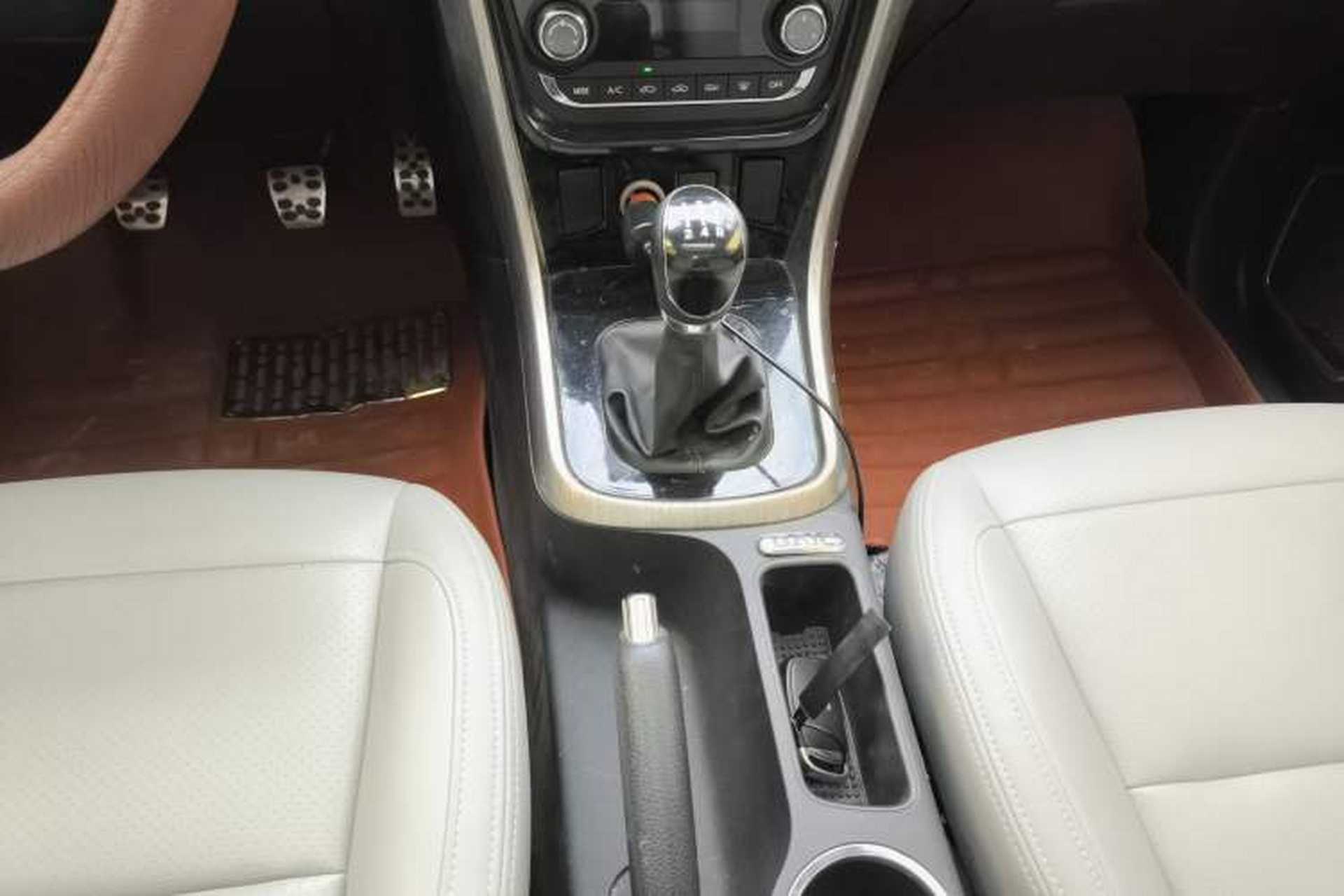 Used HYOSOW S5 2017 1.3T Manual Prestige Edition Gear Lever