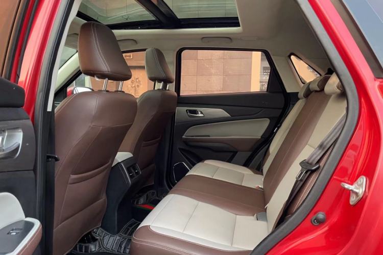 Used HYOSOW S5 2017 1.3T CVT Prestige Edition Interior 4